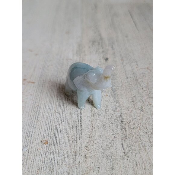 Miniature green quartz elephant figure Decor Safari unique - Picture 2 of 6